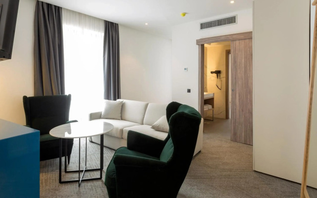 Hotel MIR