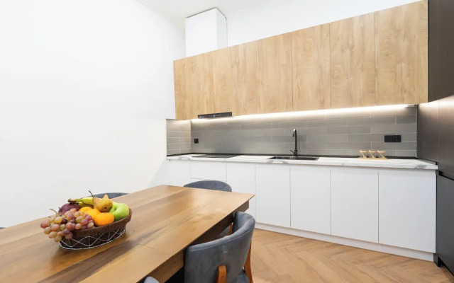 Chic & Modern 4BR Home in Old Tbilisi