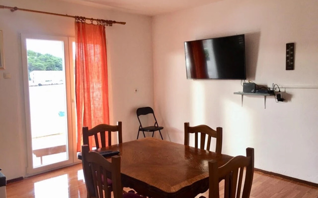 Apartments Peronja Jelsa Seafront