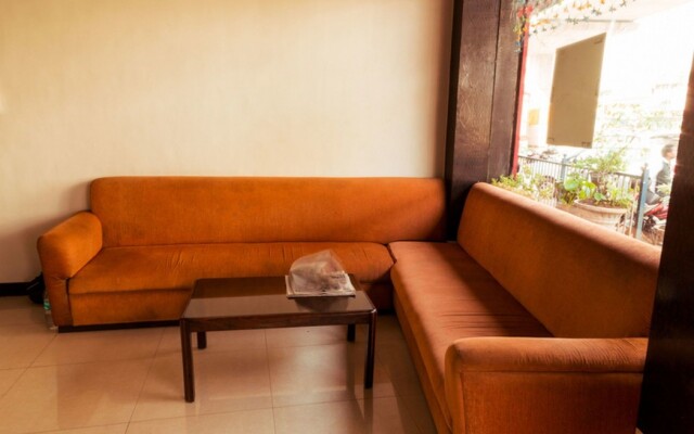 OYO 328 Hotel Royal Grand
