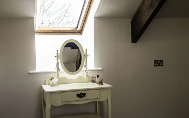 The Old Granary - Holiday Cottage