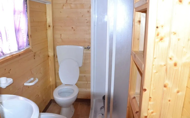 Wooden Chalet with Terrace near Sea