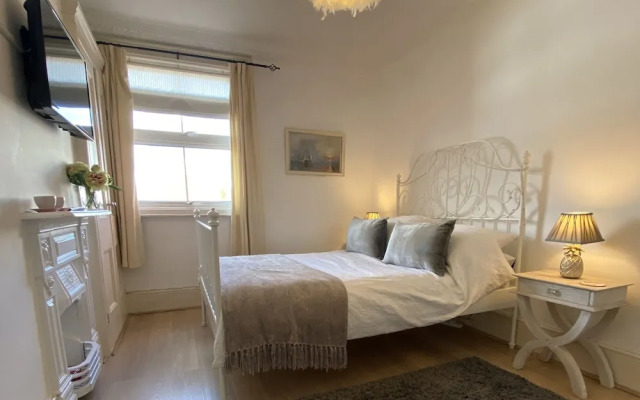 Captivating 3-bed Apartment in Henley-on-thames