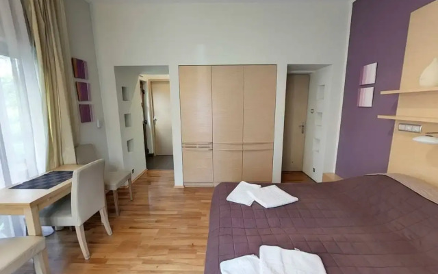 Royal Mediterran Hotel