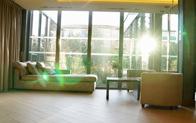 Zenitude Hotel la Valadiere, Ascend Hotel Collection
