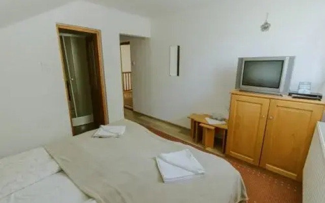 Pension Tofalvi