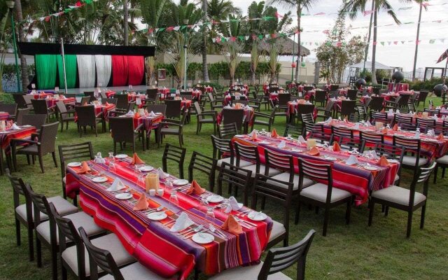 Sunset Plaza Beach Resort & Spa Pto Vallarta All Inclusive