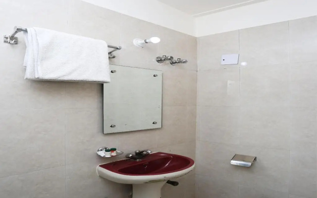 Hotel B R International by OYO Rooms