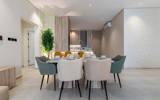 Amber Hospitality - Al Rawdah