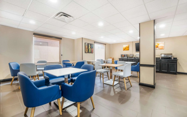 Comfort Suites Louisville Airport