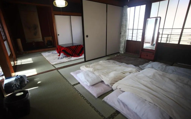 コミュニティカフェ民泊つむぎ