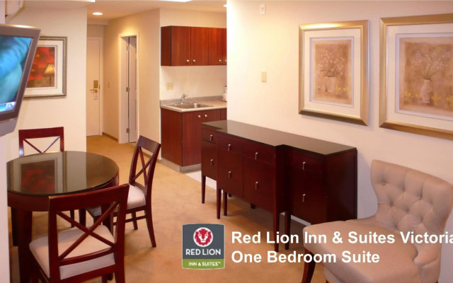 Red Lion Inn and Suites