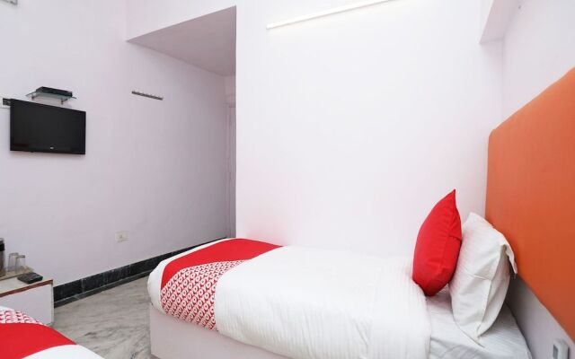 OYO 13834 Hotel Sonali