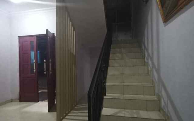 Oyo 3293 Sulthan Ix Guest House