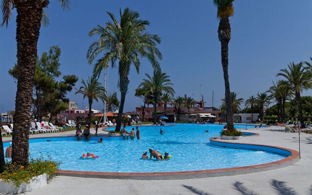 Tindari Resort & Marina Beach