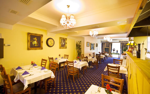 Albury Georgian Motel & Suites