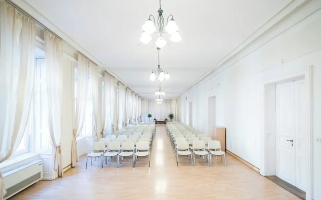 Harmonia Palace