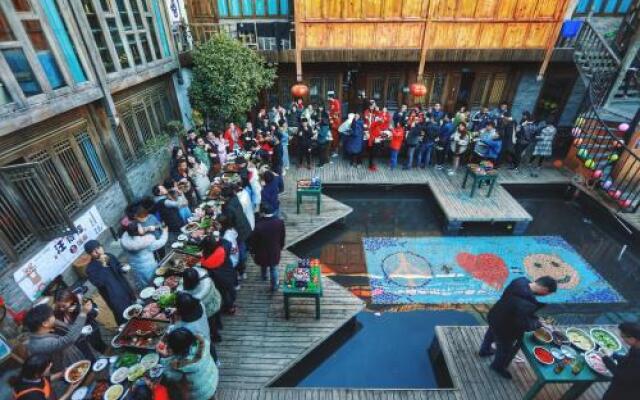 Desti Youth Park International Hostel