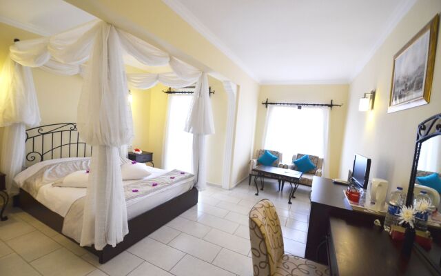 Hotel Cachet Adults Only