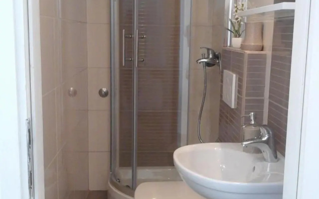 Apartments and rooms with parking space Hvar - 13161