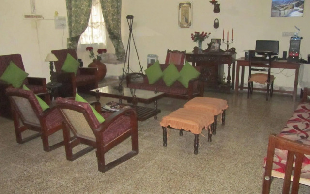 Madeleine Inn Guest House
