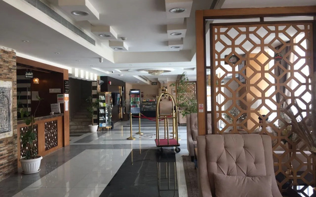 Golden M1 Furnished Apartments