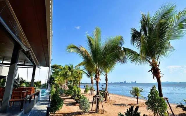 Golden Dragon Beach Pattaya