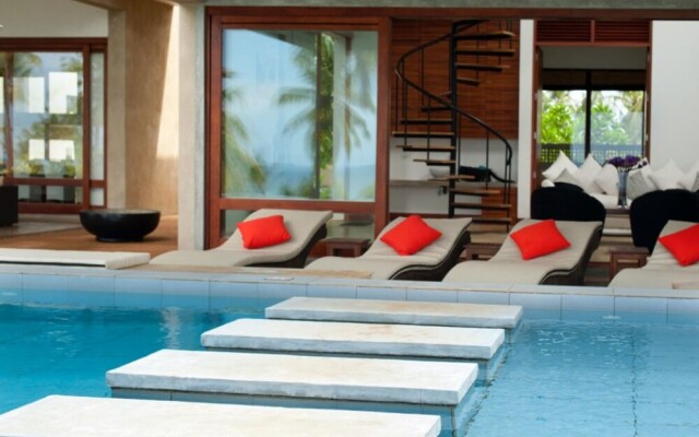 Modern Beach Villa With Roof Terrace