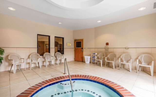 Comfort Suites Murfreesboro Shopping District