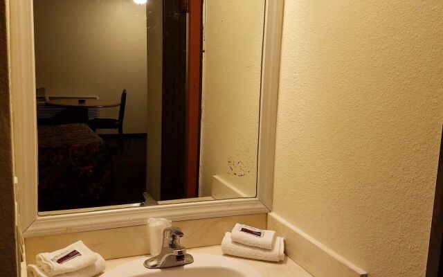 Travel Time Motel