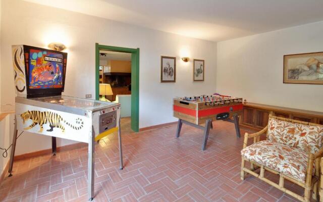 Villa La Bruscola by Mmega