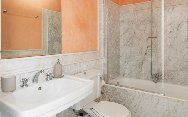 Lujoso apartamento a los pies de la Giralda