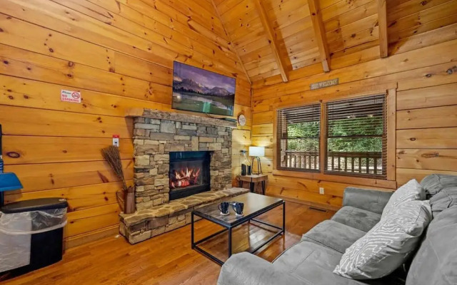 Sunrise Woods Retreat
