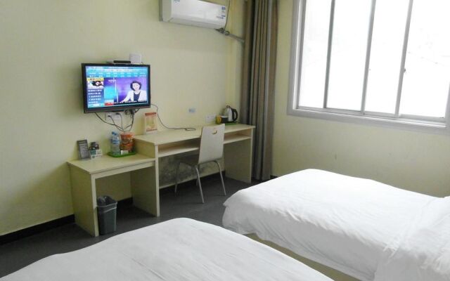 Yuntian Express Hostel (Xuzhou Railway Station)