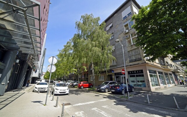 Sunny Apartment