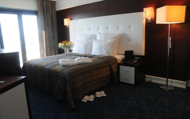 Paradise Island Hotel