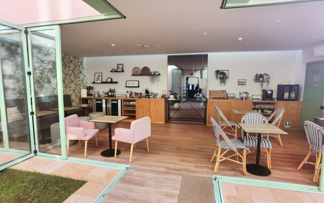 Sintra Green Chalet - Bed & Breakfast