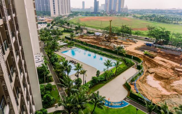 Well Furnished And Comfy Studio Sky House Bsd Apartment