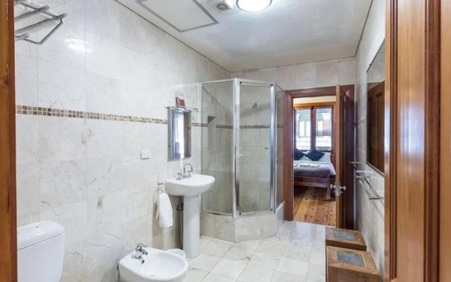Rialto Apartment 2
