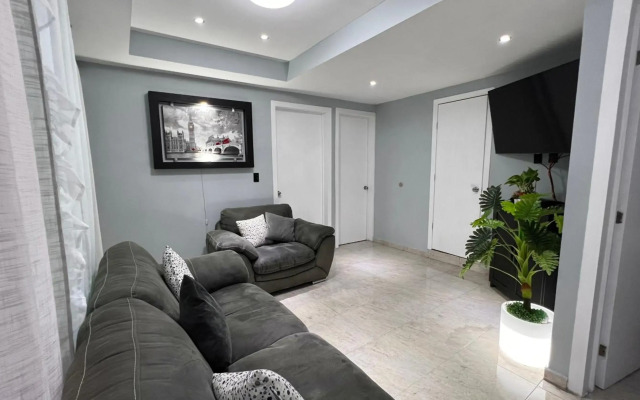 Private Penthouse / Penthouse Privado