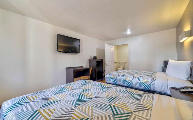 Motel 6 Bryan, TX - College Station