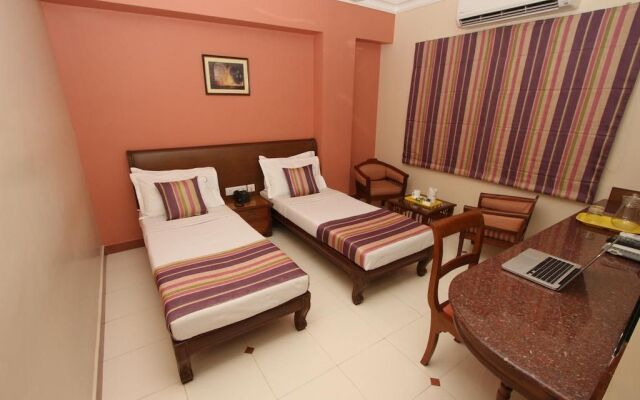 Crescent Park Hotel