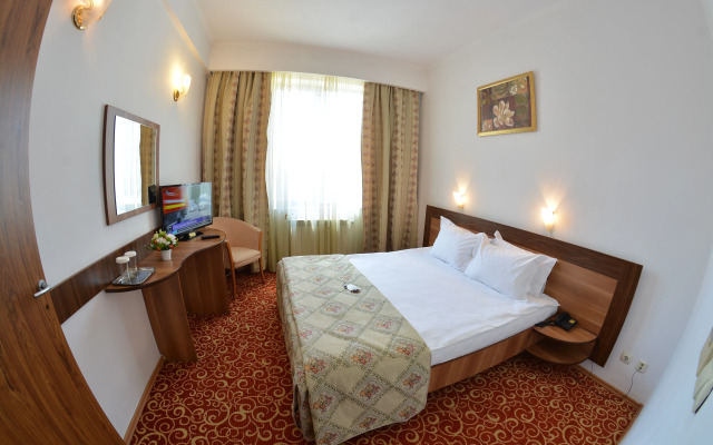 Central Hotel