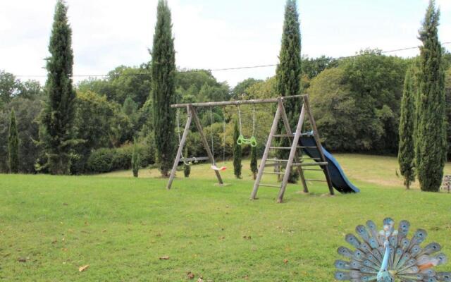 Gite Mazeyrolles, 3 pièces, 4 personnes - FR-1-616-106