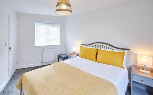 Host Stay Aynsley Mews