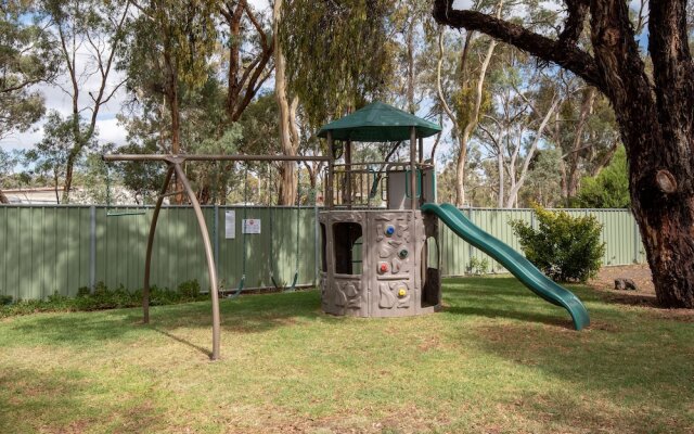 Golden Country Motel & Caravan Park