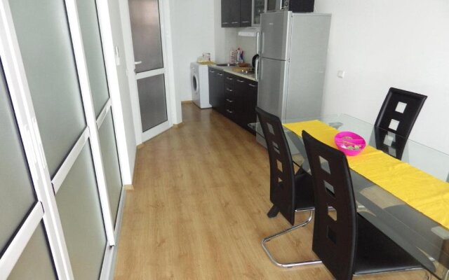 Silver Beach Apart Complex