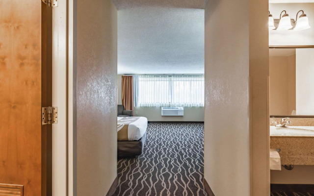 Quality Inn Schenectady - Albany