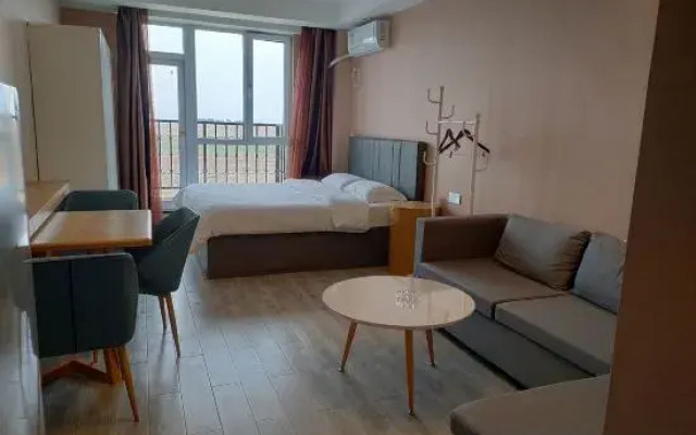 Fuxin County 25 Hour Hot Spring Apartment