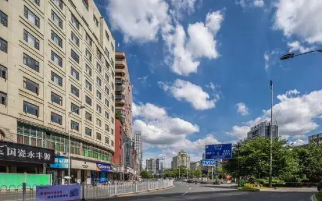 HUAZHU-StarwayHotel (Shangrao Central Plaza Pedestrian Street store)